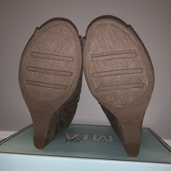 MIA Sand Dirty Girl Quincy Sandals - NEW - Picture 6 of 6